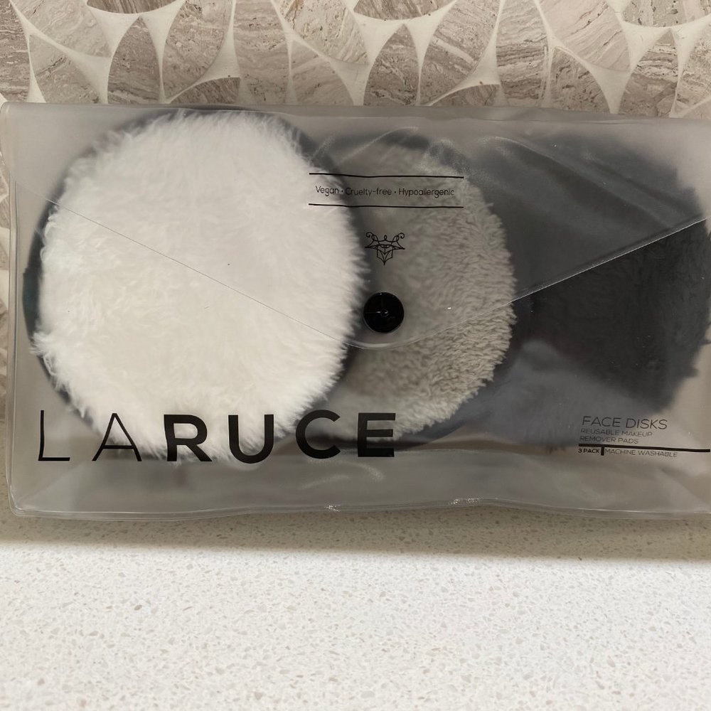 BOGO! LaRuce Face Disk - 3. BNIB.